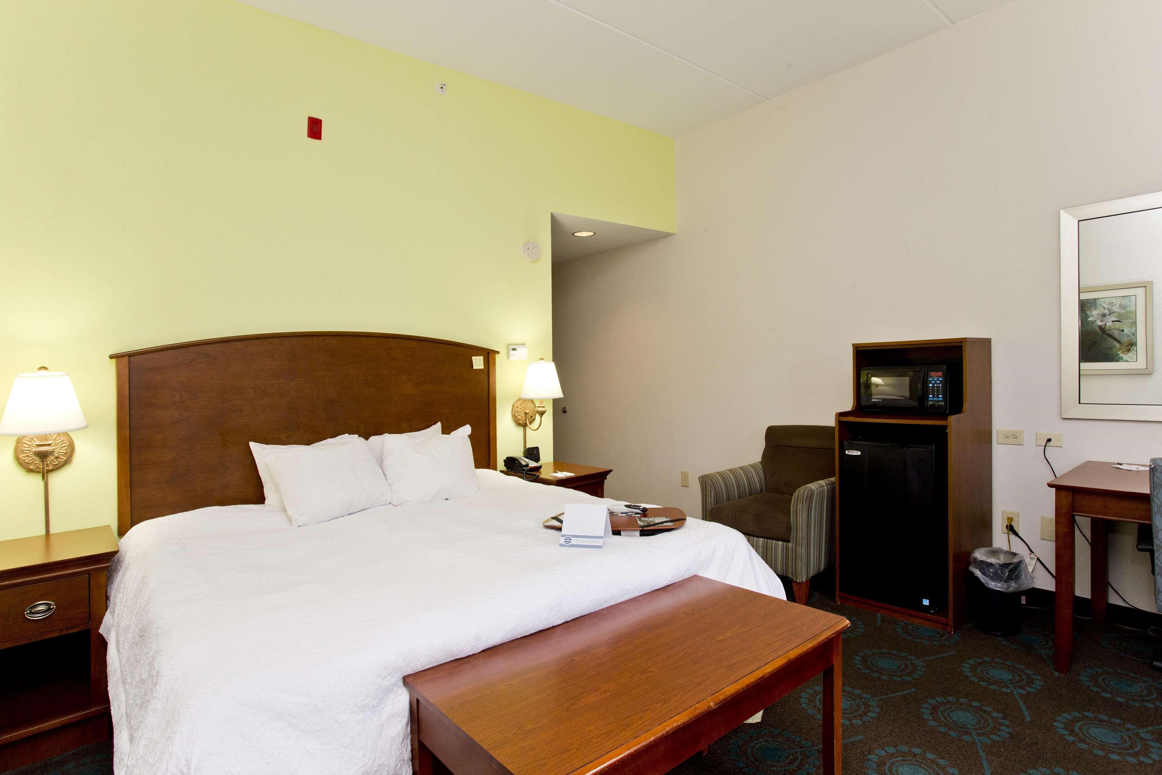 Hampton Inn Front Royal Exterior photo