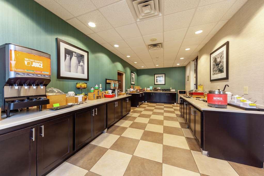 Hampton Inn Front Royal Restaurant photo